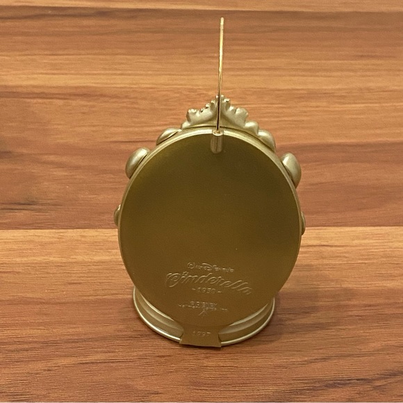 Vintage 1997 DISNEY Hallmark Cinderella Christmas Tree Ornament - Picture 14 of 15